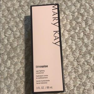Mary Kay Timewise moisturizer in Normal to Dry